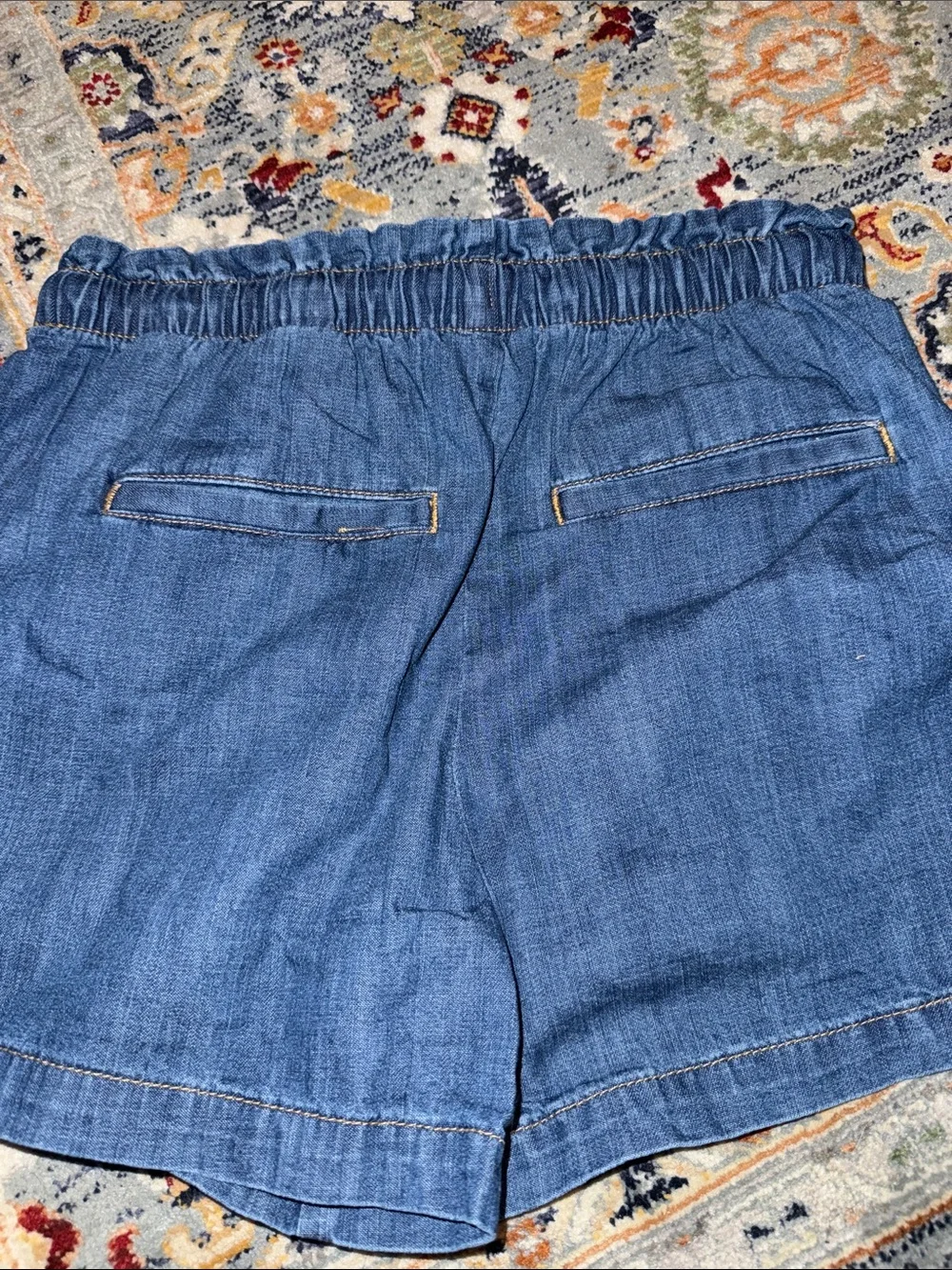 Banana Republic Blue Denim Paperbag Waist Shorts size small